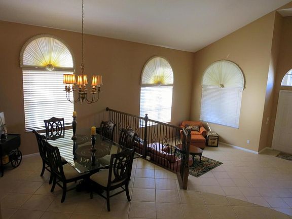 3rd image of 2419 Westmont Dr