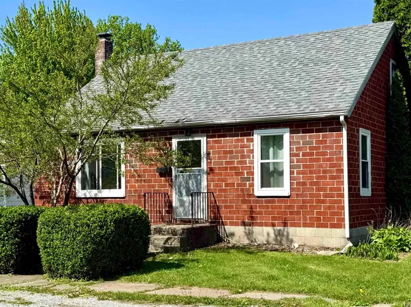 707 S Division St, Flora, IN 46929