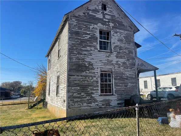 117 Piedmont St, Reidsville, NC 27320