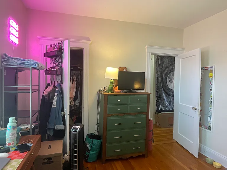 86 Sutherland Rd #11 — Photo 2