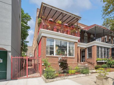 32 Ludlam Pl, Brooklyn, NY, 11225