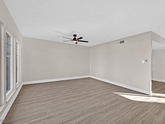 4th image of 3365 Knollwood Ct