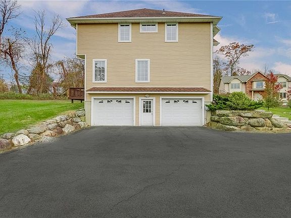 3rd image of 3 Carella Ct