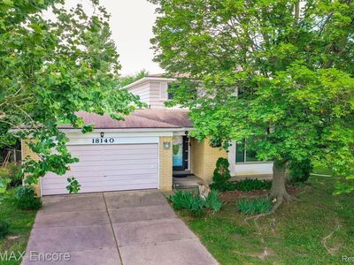 18140 Rainbow Dr, Lathrup Village, MI, 48076