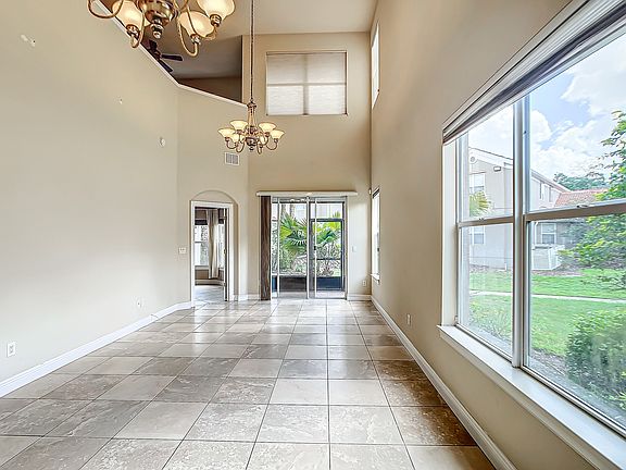 3rd image of 4988R Anniston Cir