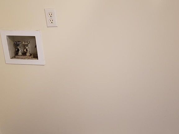 4th image of 109 Heritage Dr