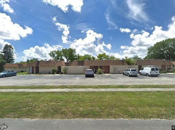 814 SW 73rd Ave