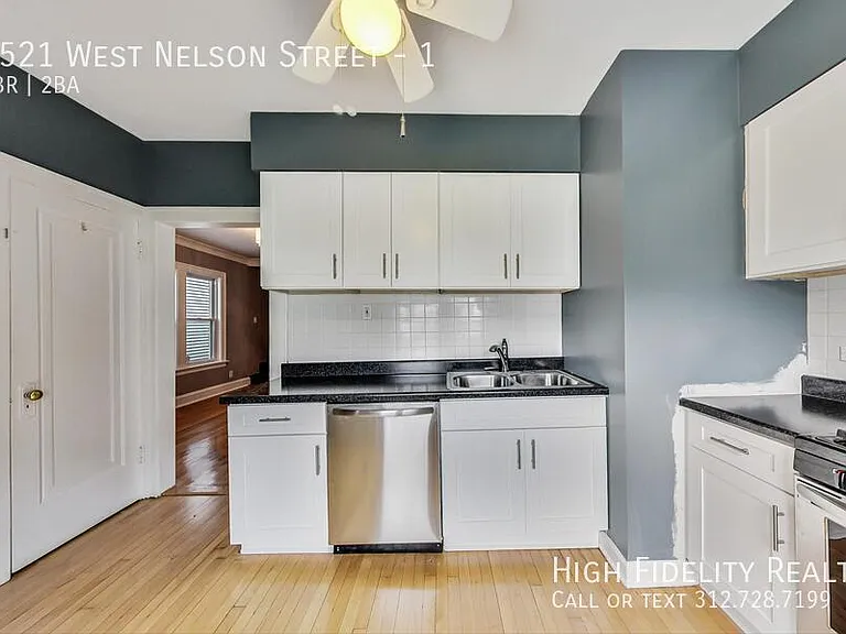 1521 W Nelson St #1 — Photo 10