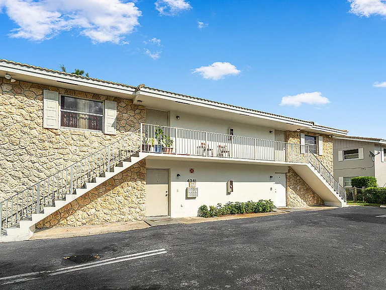 4341 Riverside Dr #C — Photo 4
