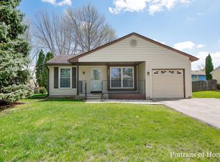 2298 Wayland Ln, Naperville, IL 60565