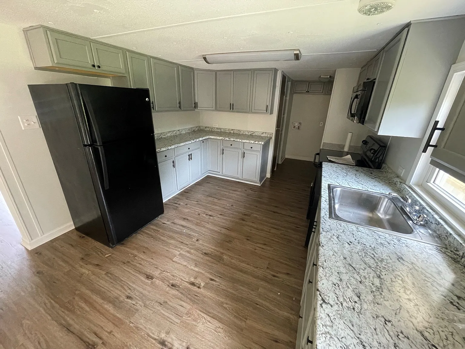 3 bed, 1574 sqft, $1,600 — Photo 2