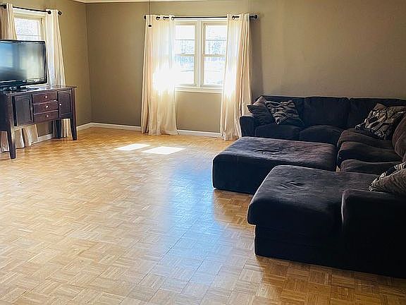4th image of 726 Whedbee Dr