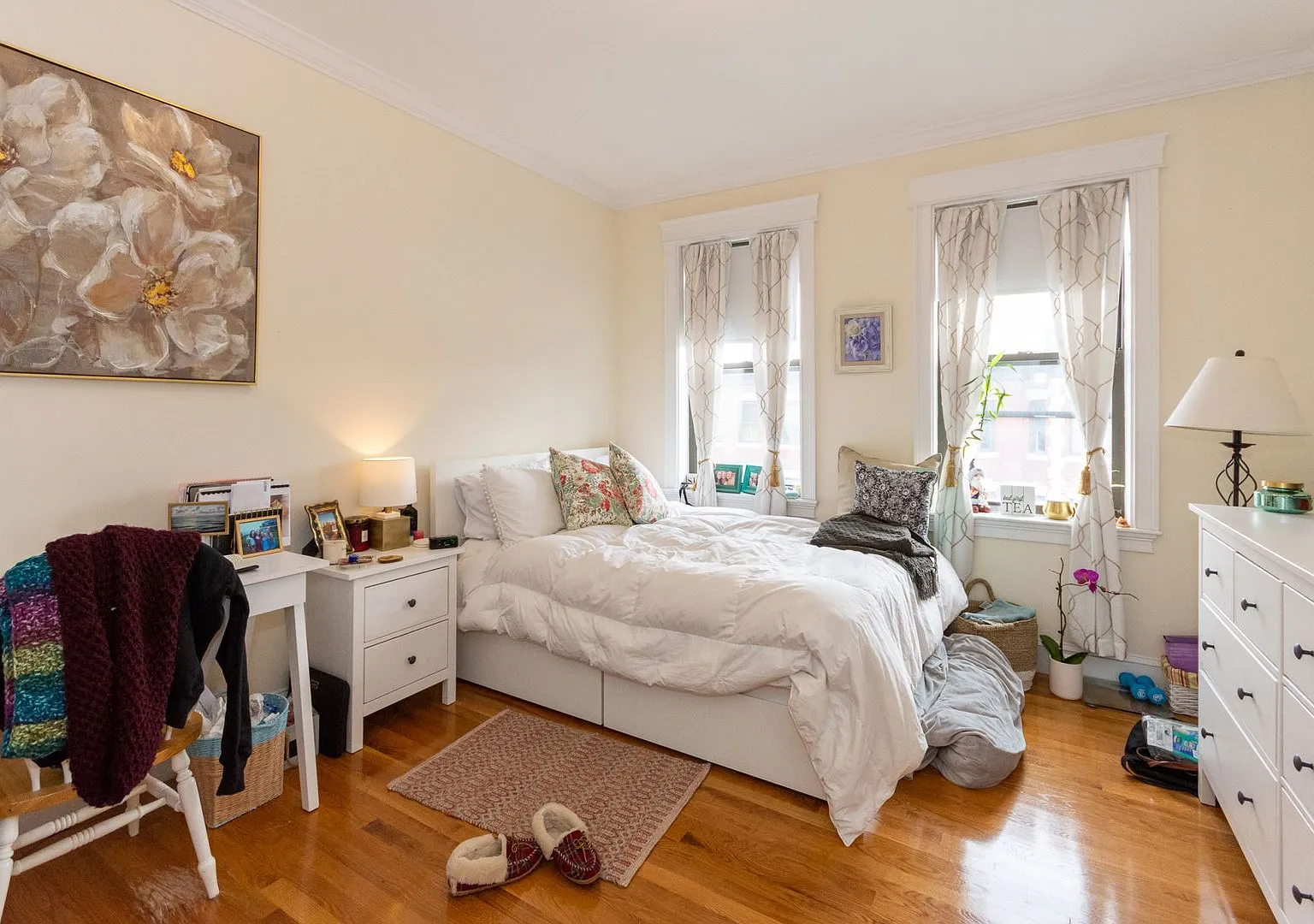 No Broker Fee 4 Bed/2 Bath In Allston With Updated Kitchen ~ Ht/Hw Included — Photo 4