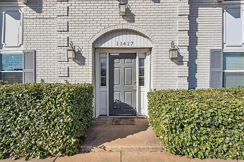 11417 N May Ave Photo 1