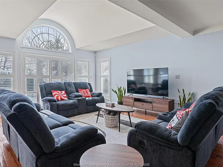 282 Rossini Blvd #UPPER — Photo 7