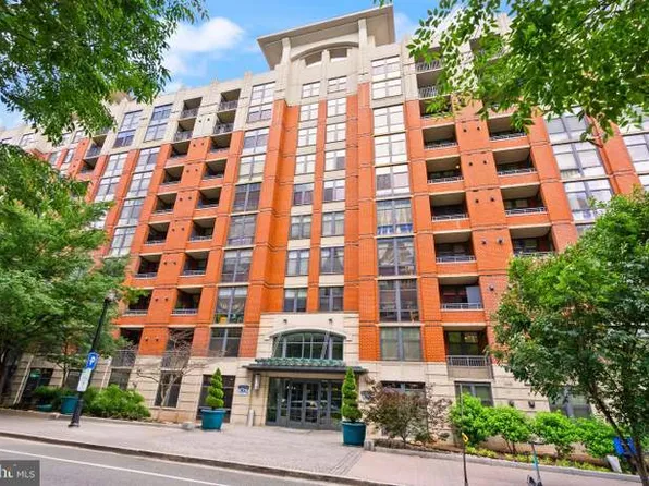 1021 N Garfield St APT 745, Arlington, VA 22201