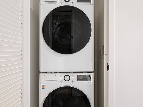 5th image of 75 Dupont St #218