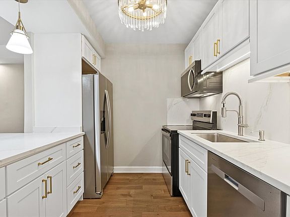 2nd image of 535 N Michigan Ave APT 2204