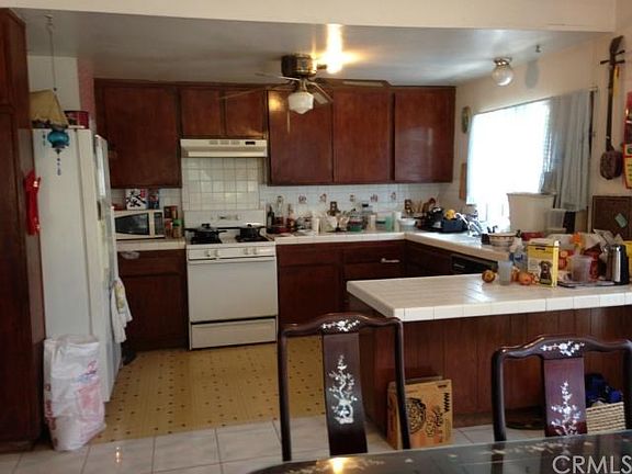 5th image of 10362 Finchley Ave