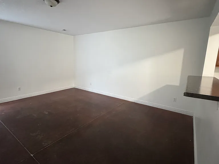 1051 Bratton Br #20 — Photo 9