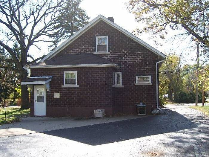 2nd image of 2502 33rd St