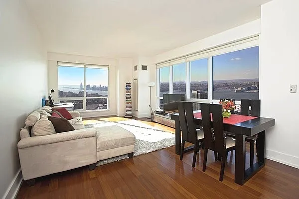 Rented by Nest Seekers International | media 8