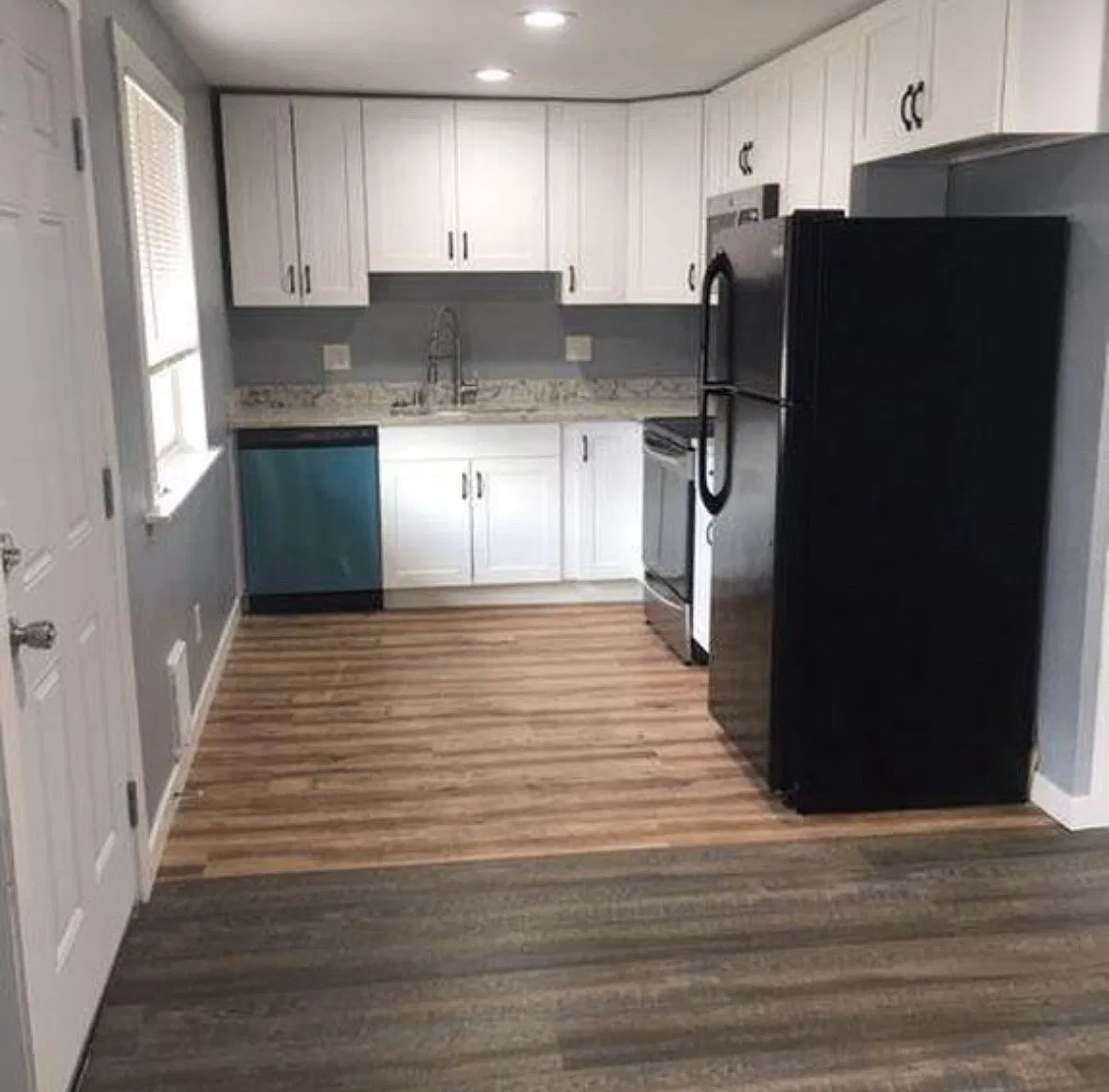 2 bed, 750 sqft, $1,850 — Photo 3