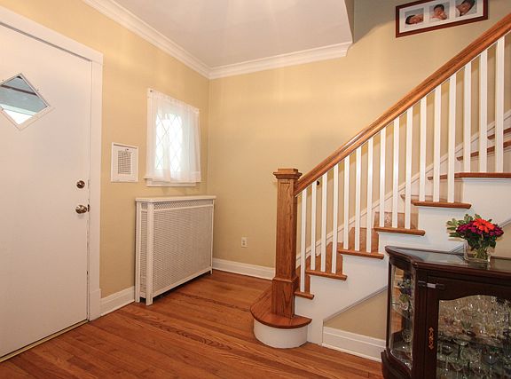 4th image of 604 Wesley Ave