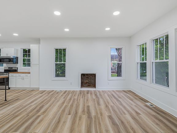 5th image of 1829 Brandau St APT 1