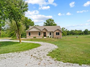 5733 E Mount Zion Church Rd, Hallsville, MO 65255