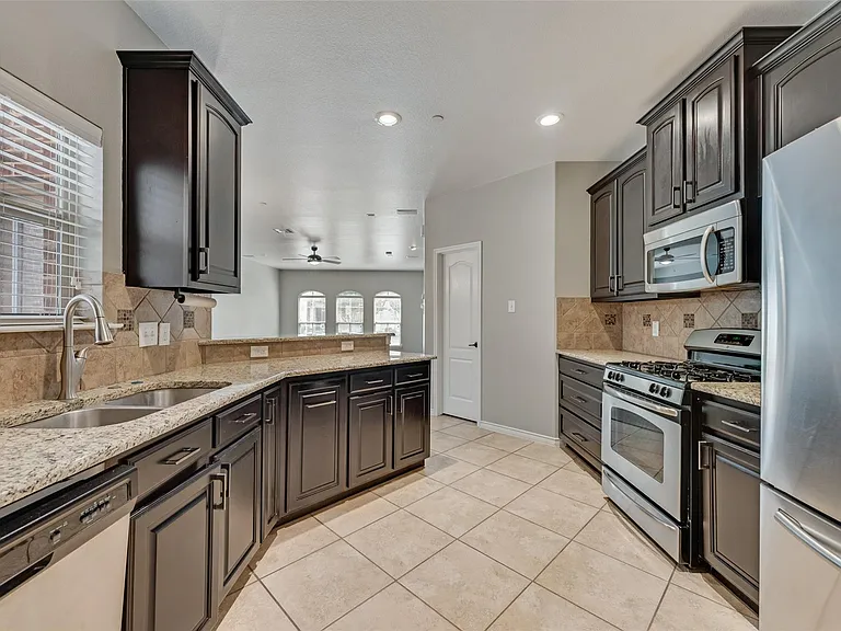 4281 Comanche Dr — Photo 5