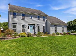 145 Crystal Springs Ln, East Amherst, NY 14051