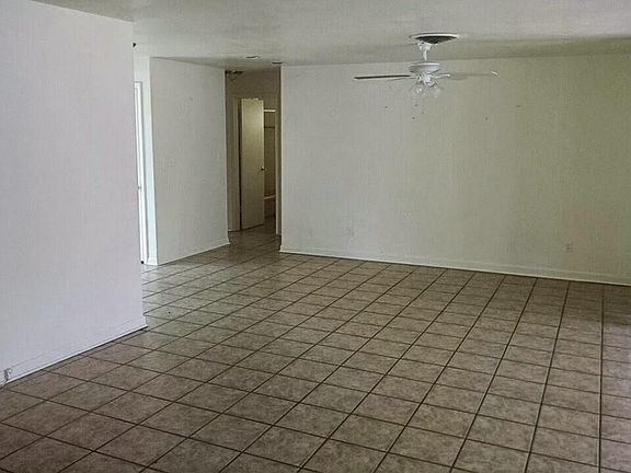 5th image of 1700 Lakewood Dr S
