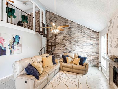 8817 Pecan Tree Dr, Baton Rouge, LA, 70810
