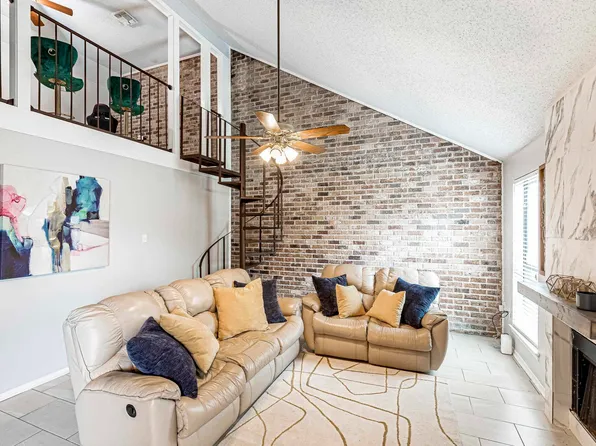 8817 Pecan Tree Dr, Baton Rouge, LA 70810