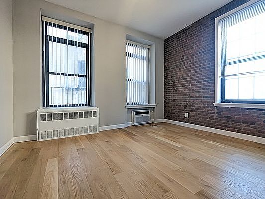 4th image of 22 Jones St APT 4C
