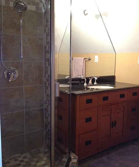 Full bath #4.