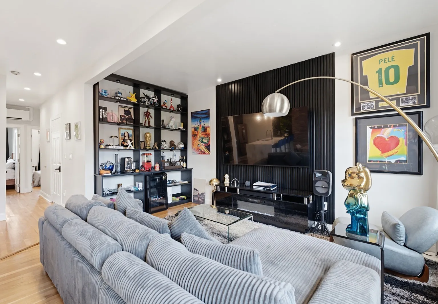 2 bed, 778 sqft, $4,500 — Photo 4