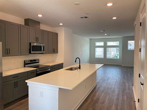 4th image of 12575 Willstatter Ave