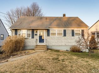 202 Julius St, Iselin, NJ 08830