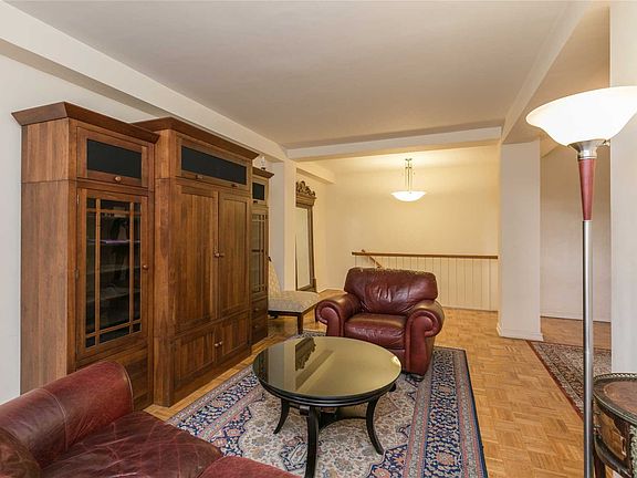 5th image of 6434 102nd St APT 5W