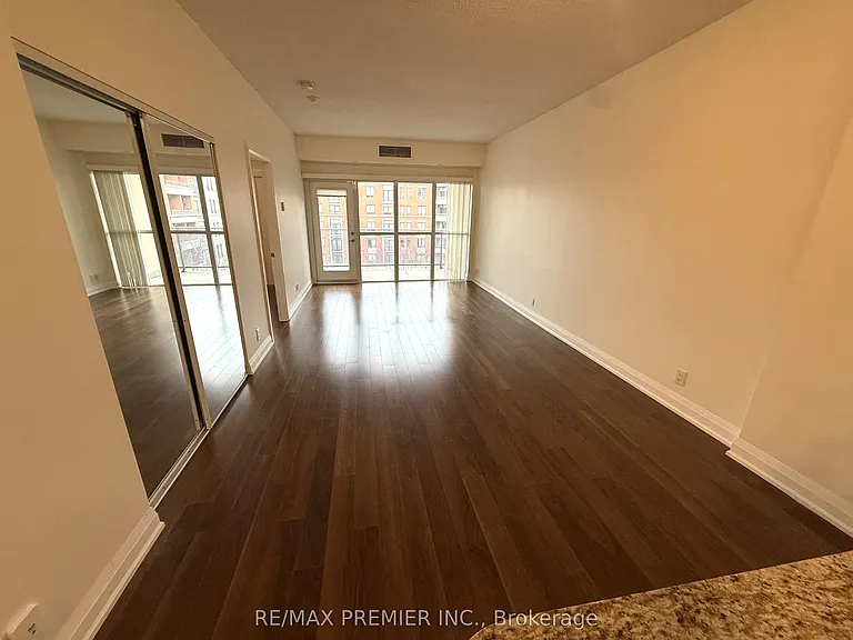 83 Woodbridge Ave #406 — Photo 7