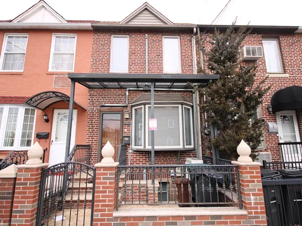 2963 Voorhies Avenue image 1 of 28