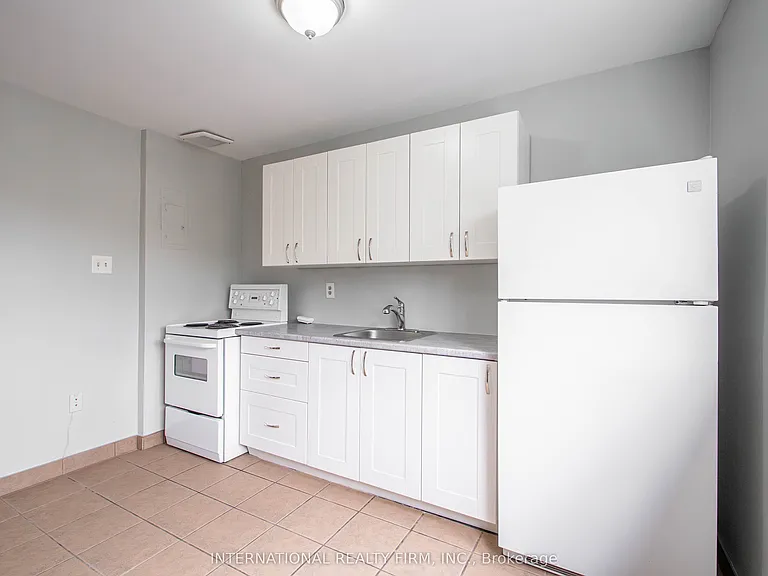 93 High St #206 — Photo 22