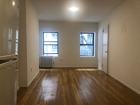 4th image of 317 E 9th St #13R