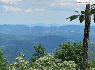 11 Crown Point Rd, West Jefferson, NC 28694