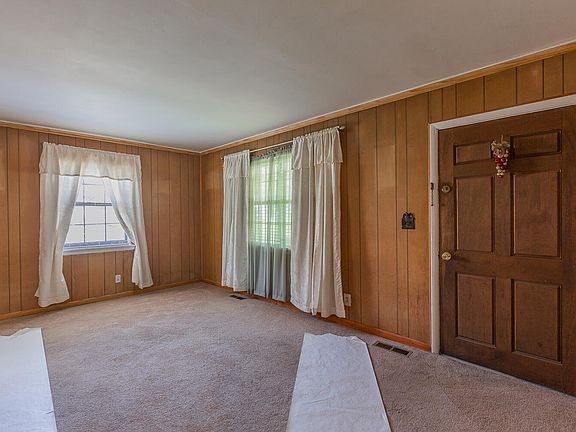 5th image of 2115 Elena Dr