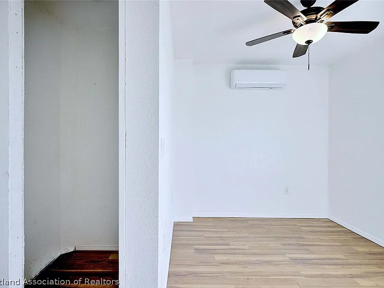 1547 Sycamore Ave — Photo 16