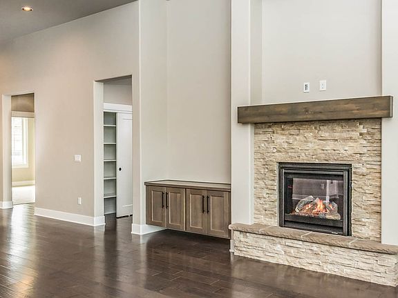 4th image of 1843 NW Rolling Hills Dr