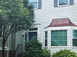 9855 Oakdale Woods Ct, Vienna, VA 22181